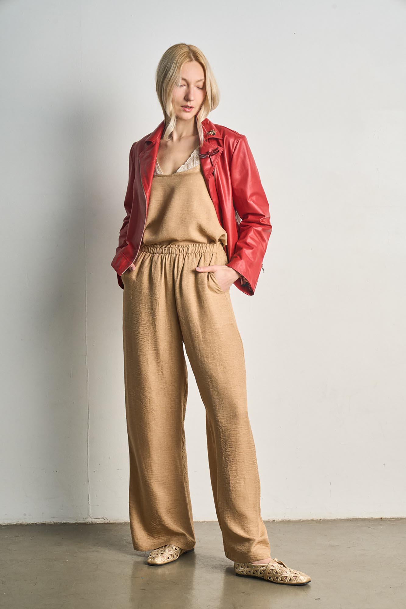 CAMPERA DE CUERO RESURGIR ROJO