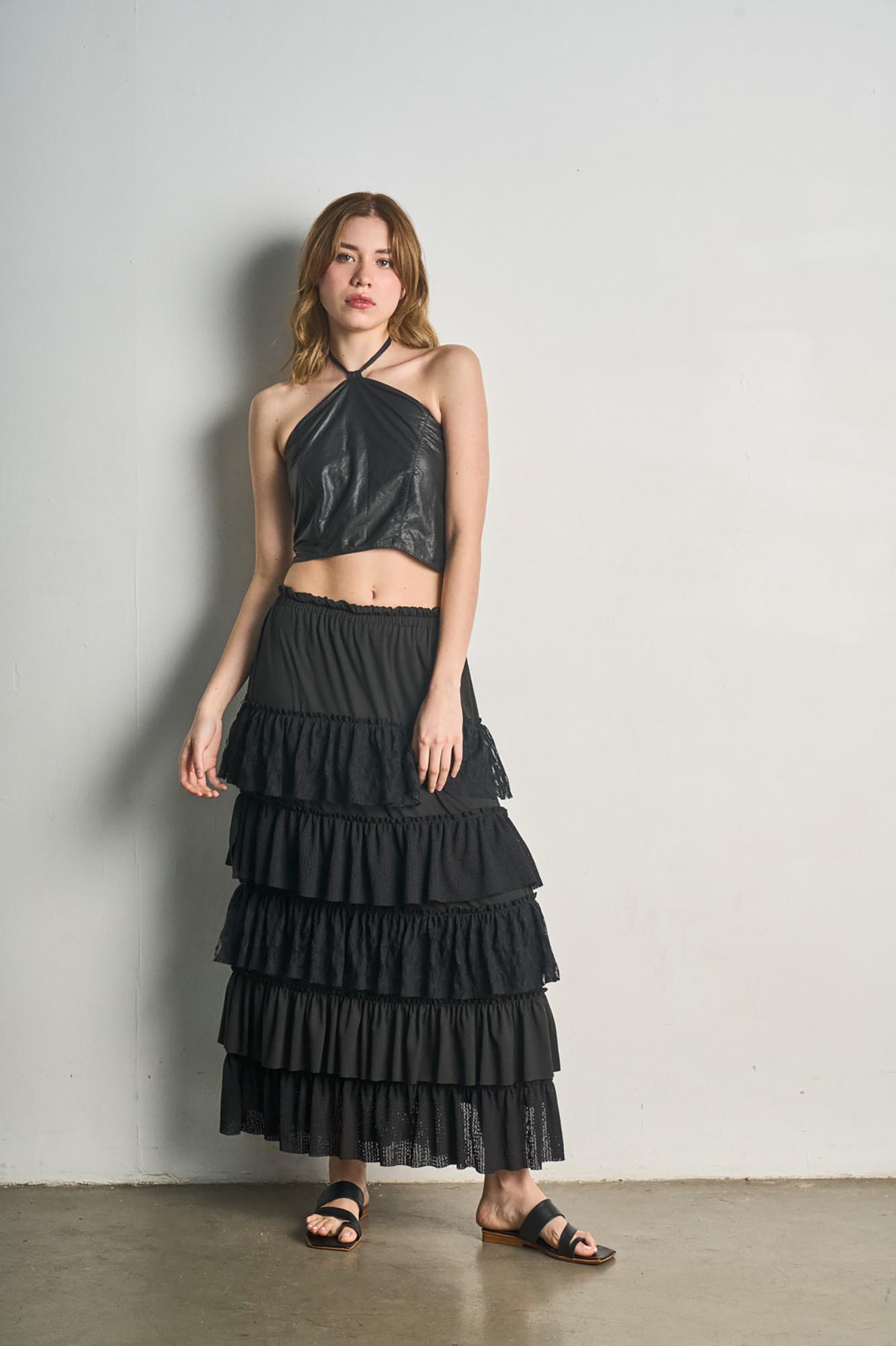 TOP DE CUERO DESVELO NEGRO