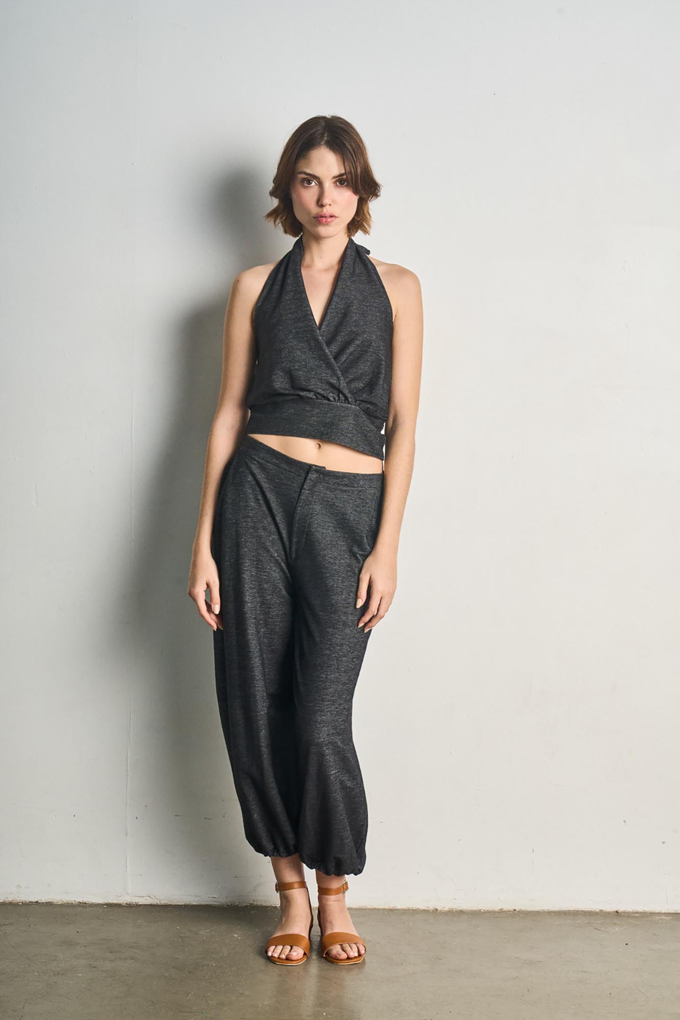 TOP SUTURA NEGRO